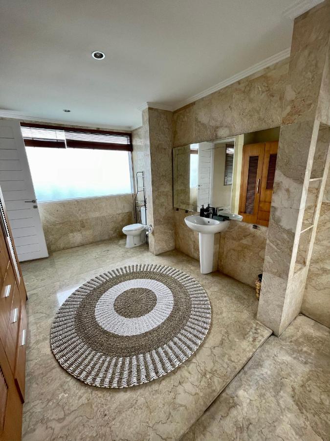 Private Suite In A Kids Friendly Big Shared Villa In Canggu Canggu (Bali) Exterior photo